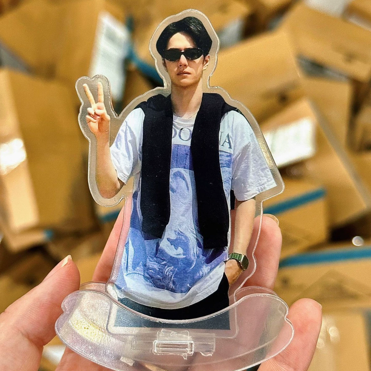 Аcrylic stand custom made from pictures to make desktop hanging ornaments diy humanoid animation card display stand