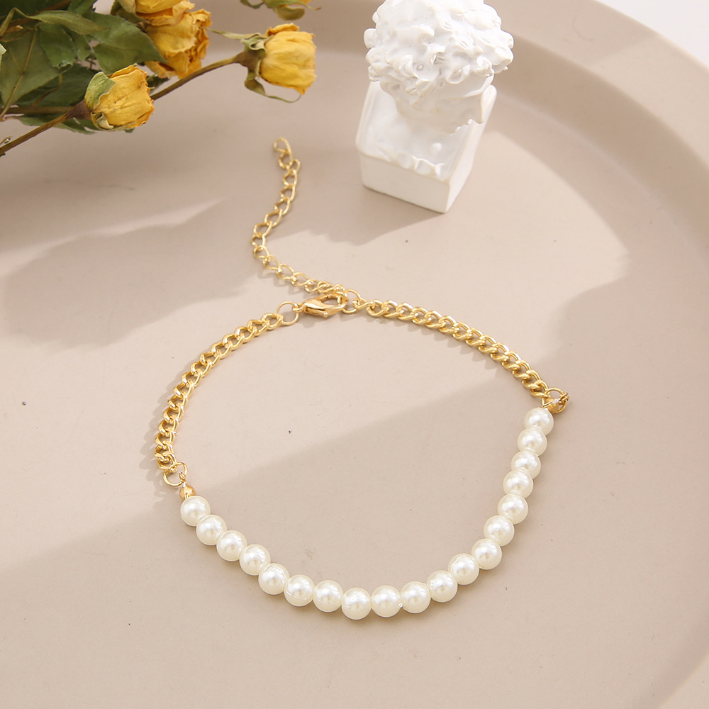 Fashion Stitching Irregular Pearl Chain Stitching Alloy Bracelet display picture 1