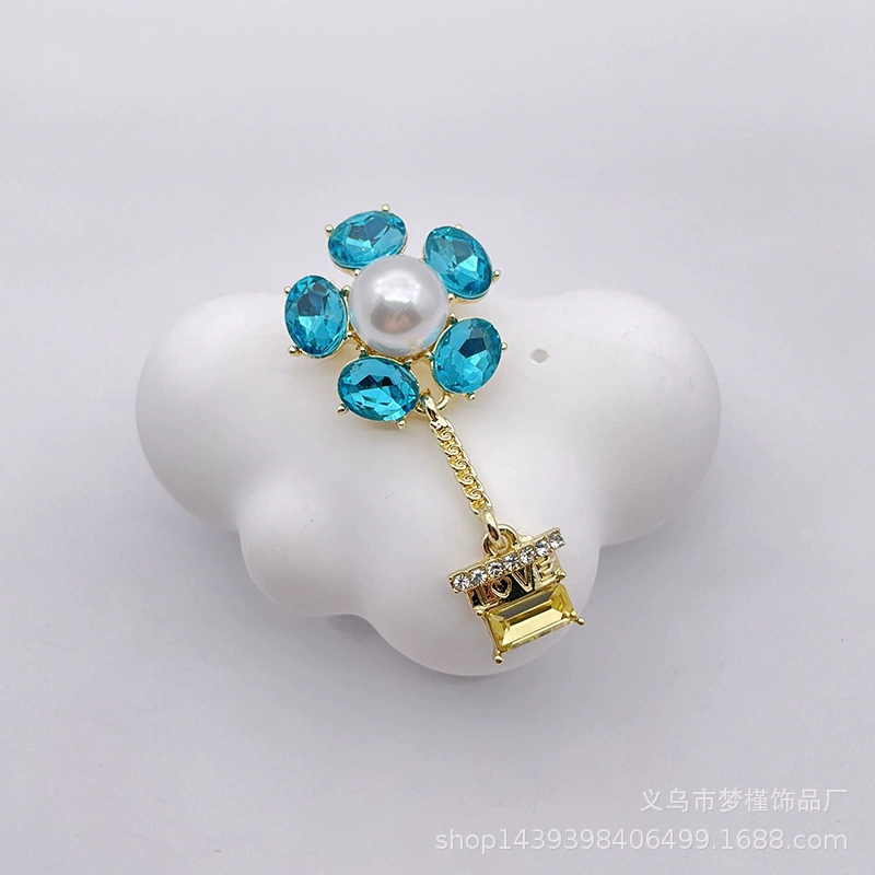 Фигурная брошь цветок, защитное нижнее белье из жемчужной лацк with pin?