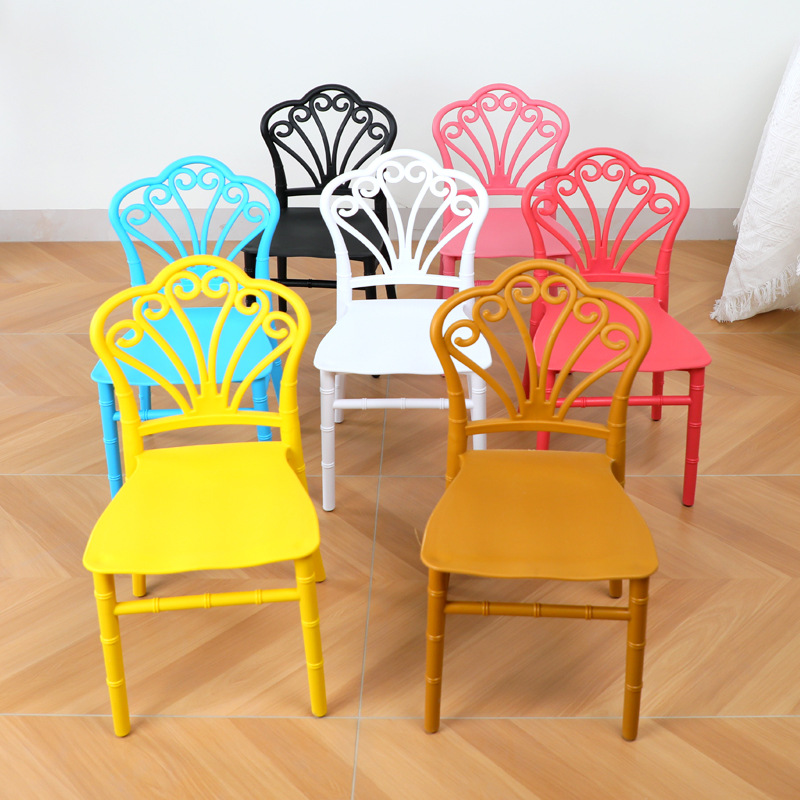 Silla de bambú para niños de plástico bebé simple color PP kindergarten silla moderna simple hogar respaldo comedor silla BB
