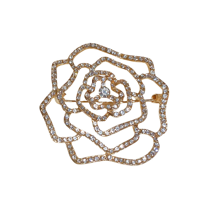 Dulce luz estilo de lujo diamante incrustado hueco flor broche nicho francés de alto grado temperamento suéter pin ramillete para las mujeres