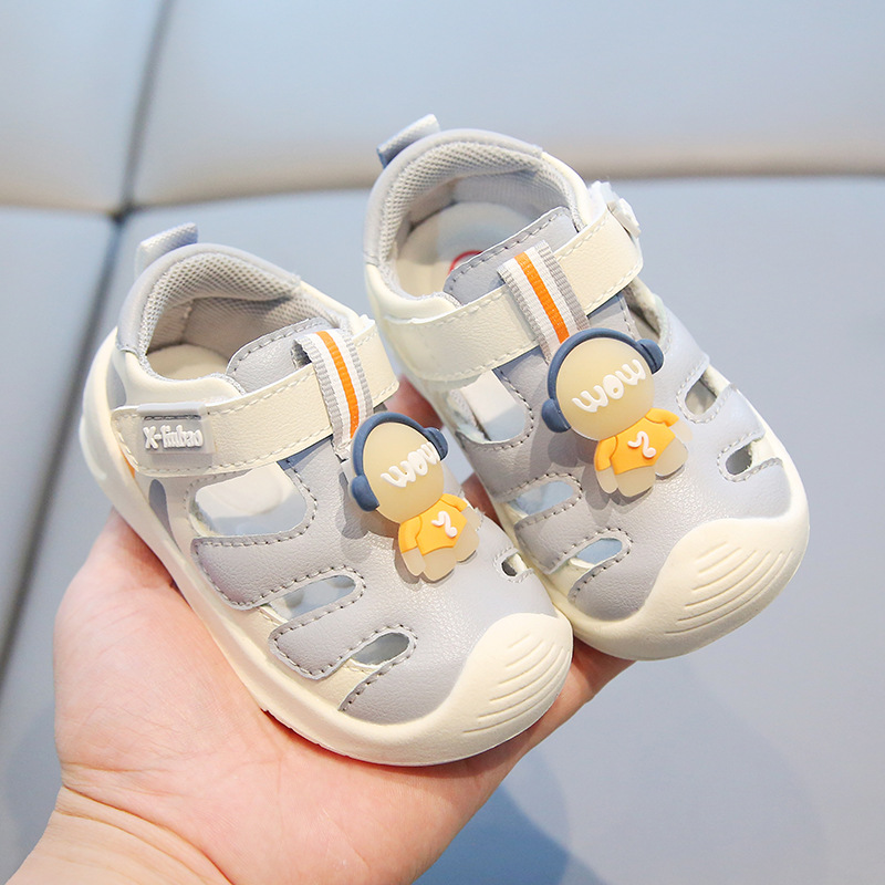 Sandalias de bebé de 10 meses zapatos de tacón de suela suave huecos de verano, zapatos de bebé de un año y medio para mujer, sandalias antideslizantes para niños pequeños