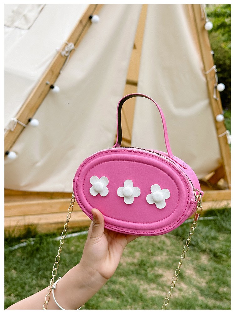 Women's Small Pu Leather Solid Color Flower Cute Zipper Crossbody Bag display picture 8