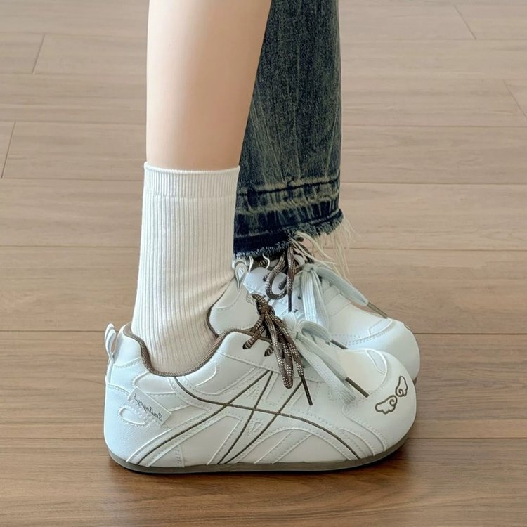 High-end thick-soled sneakers for women, 2026 autumn new collection, soft-soled white shoes, versatile student German training shoes High-end thick-soled sneakers for women, 2026 autumn new collection, soft-soled white shoes, versatile student German training shoes
