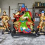护法菩萨雕像