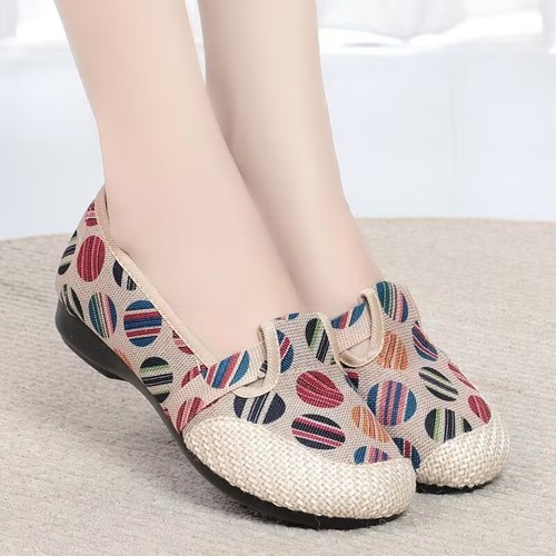 2024 New Old Beijing Fabric Shoes Soft Sole Anti-Slip Mother Shoes for Middle-Aged Women Canvas Shoes Slip-On Casual Single Shoes