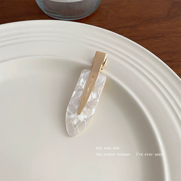 1. White marble pattern
