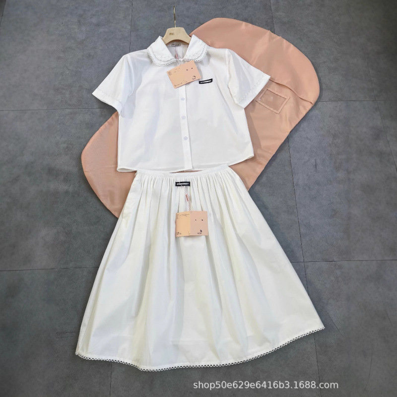 在庫あり miu フレッシュスタイル オフホワイト シャツスーツ 25 春 スイートボタンラペル半袖シャツ|undefined