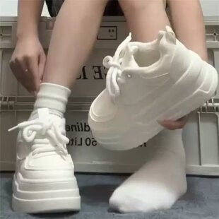 С��������6CM��ܛƤС��Ь2025�¿����\��ЬŮ�ٴ�У�@�L��Ь