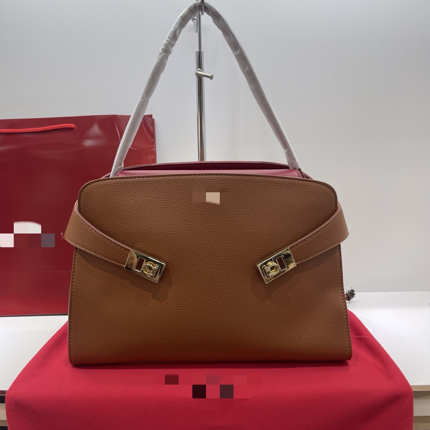 Large Capacity Women's Commuter Tote Bag Genuine Cowhide Leather Red Handbag Luxury Designer Work Bag For Women - Thumbnail 3