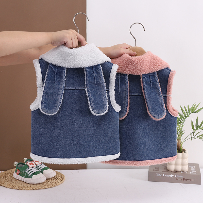 Niñas engrosadas chaleco de conejo otoño y invierno nuevo tipo de camisa de hombro con chaleco caliente para niños de mediano y medio estilo coreano
