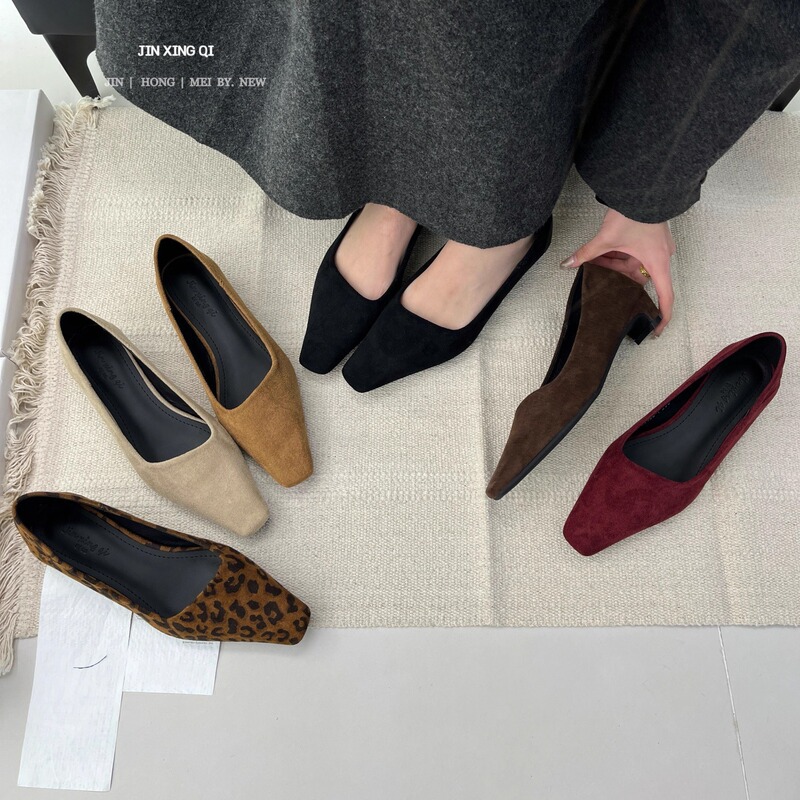 French-Style Retro Chunky Heel Suede Women's Shoes 2025 New Spring Versatile Square-Toe Shallow Commuter Evening Shoes French-Style Retro Chunky Heel Suede Women's Shoes 2025 New Spring Versatile Square-Toe Shallow Commuter Evening Shoes