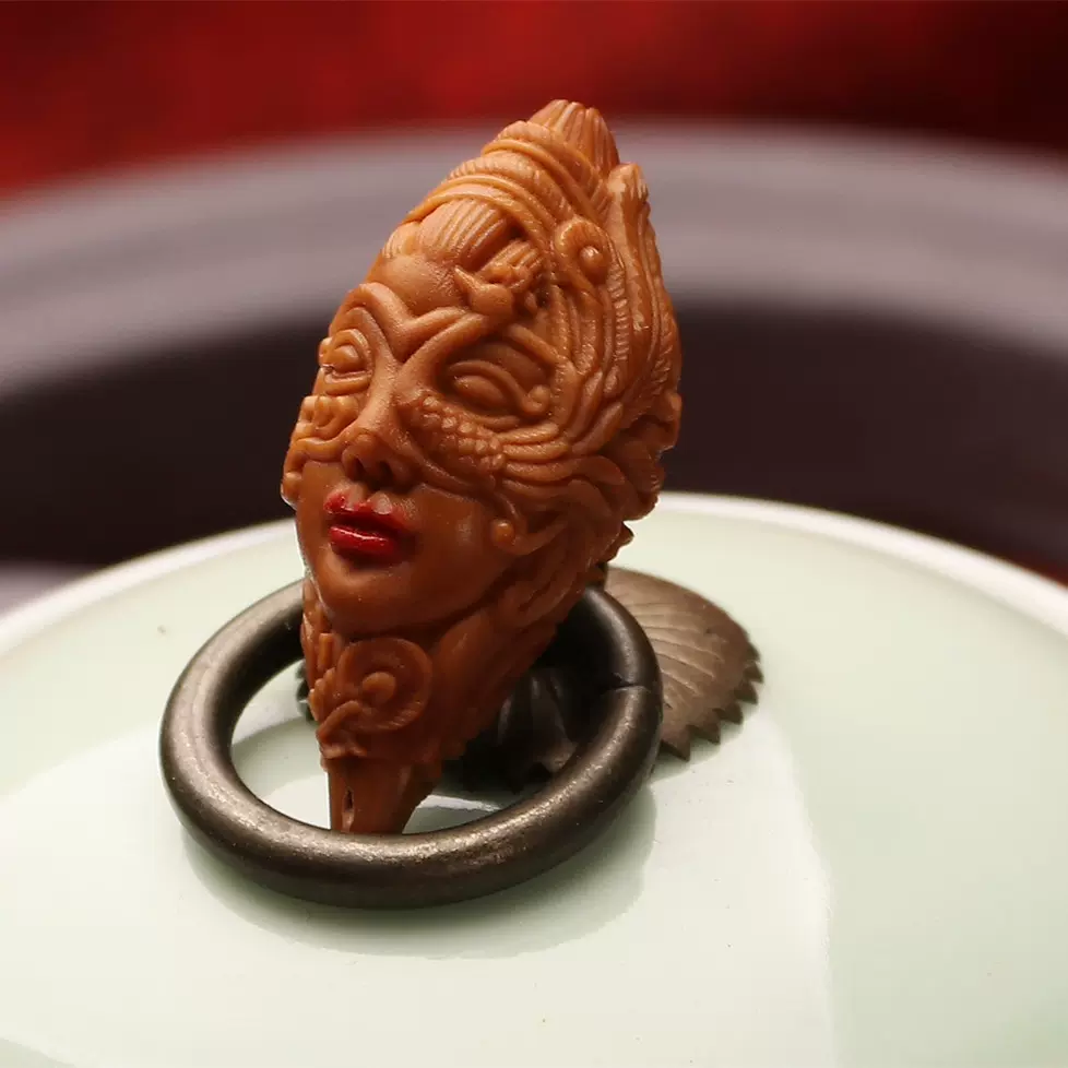 新品上市橄榄核手工雕刻龙凤美女手把件核雕美女挂件把玩件文玩