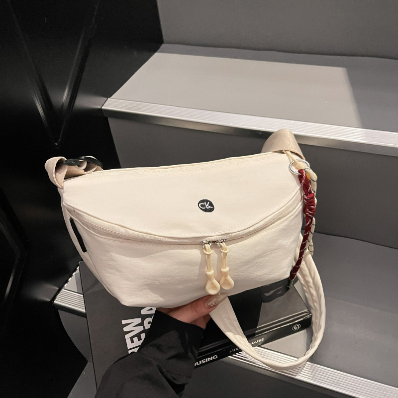 女性のためのハイエンドの脇の下バッグ夏の新しいシングルショルダークロスボディバッグ通勤多用途餃子バッグカジュアルニッチ化粧品バッグ|undefined