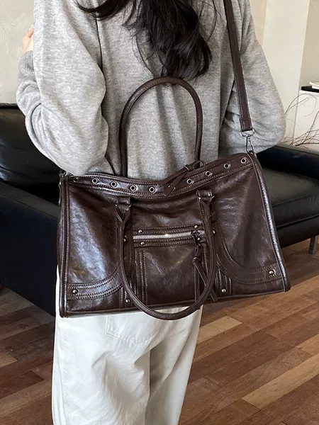 Retro-style, high-end, large-capacity motorcycle bag for women, 2026 new collection, simple tote bag, versatile shoulder bag, and crossbody bag