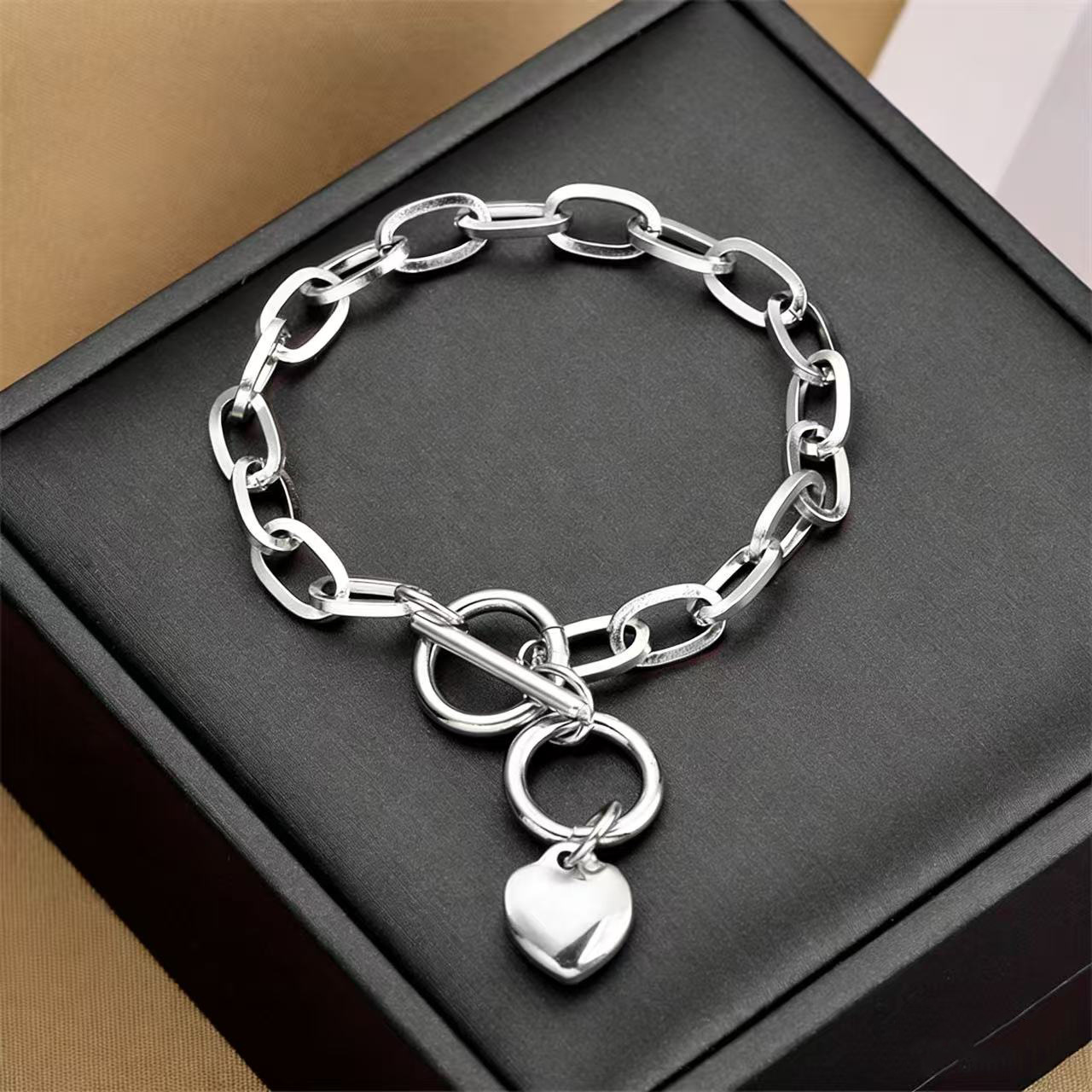 Corea del Sur Dongdaemun moda pulsera de acero de titanio nicho mujer diseño de acero inoxidable sensación de alta calidad joyas de pulsera transfronteriza universal