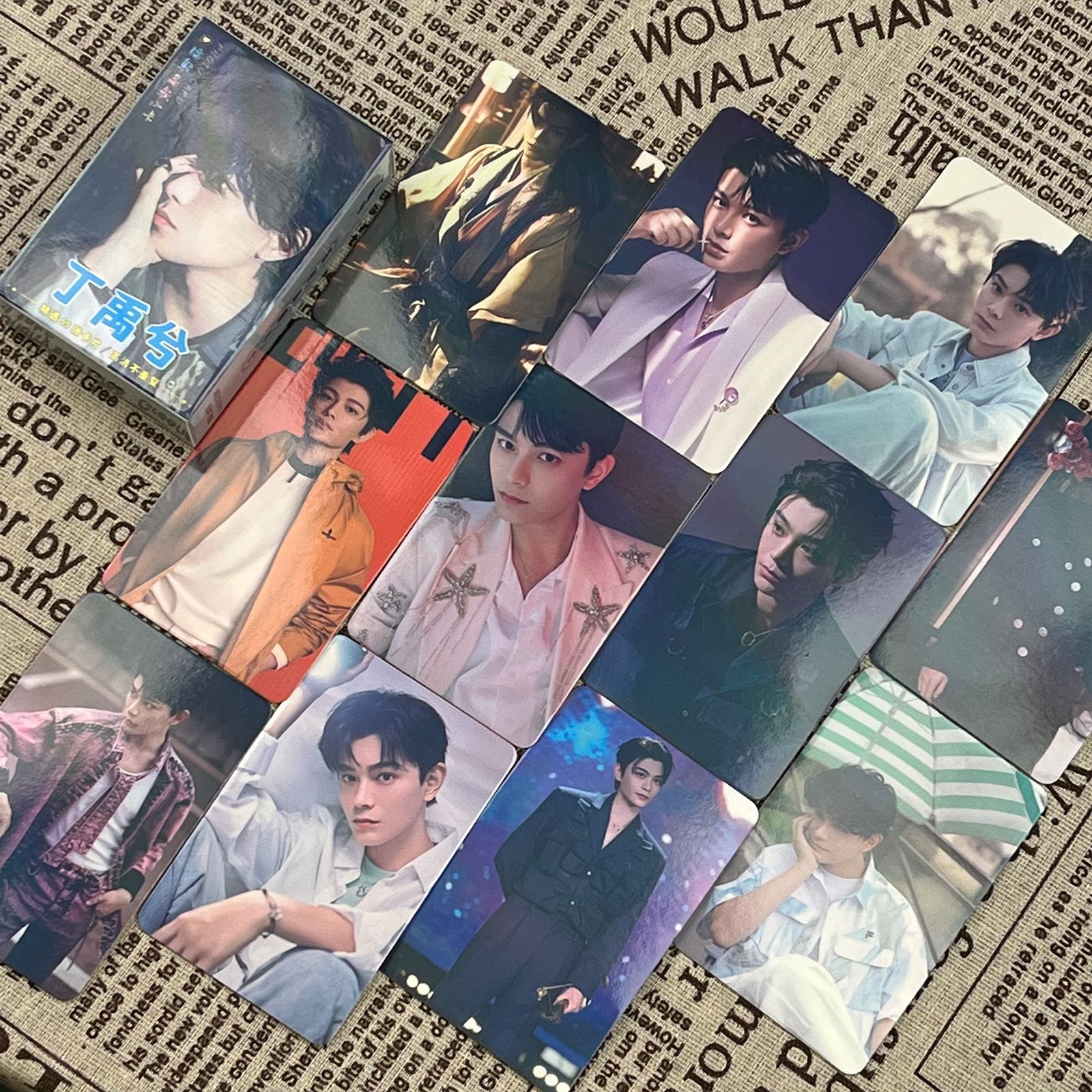 Ding Yuxi's "Eternal Night Starry Sky" Laser Mini Card Accessories—55 Non-Repeating, Self-Printed Polaroid LOMO Card Photos as Gifts