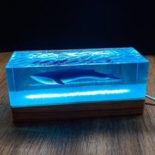 鲸鱼潜水员蓝鲸滴胶海洋桌面夜光汽车摆件模型树脂简约工艺品礼物