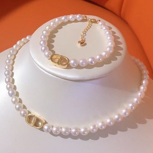 6-7mm White Close Round Good Quality Seedless Freshwater Pearl Bracelet Necklace Set CD Alphabet Buckle Fashion Gift