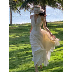 ティンダール効果 春夏の優しいスタイル 着痩せノースリーブ Vネック ホルターネック ロングワンピース