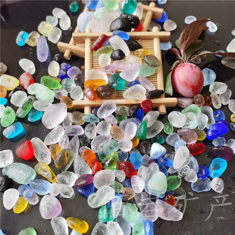 糖果彩色玻璃卵石 混色磨砂海玻璃 水池鱼缸装饰 园林别墅装饰