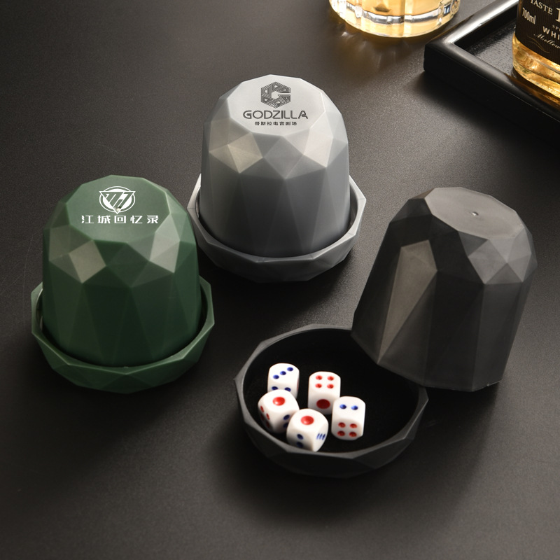 Mute dados al por mayor con la parte inferior titular dados Dados taza traje bar KTV pantalla taza negro agitar Dados taza