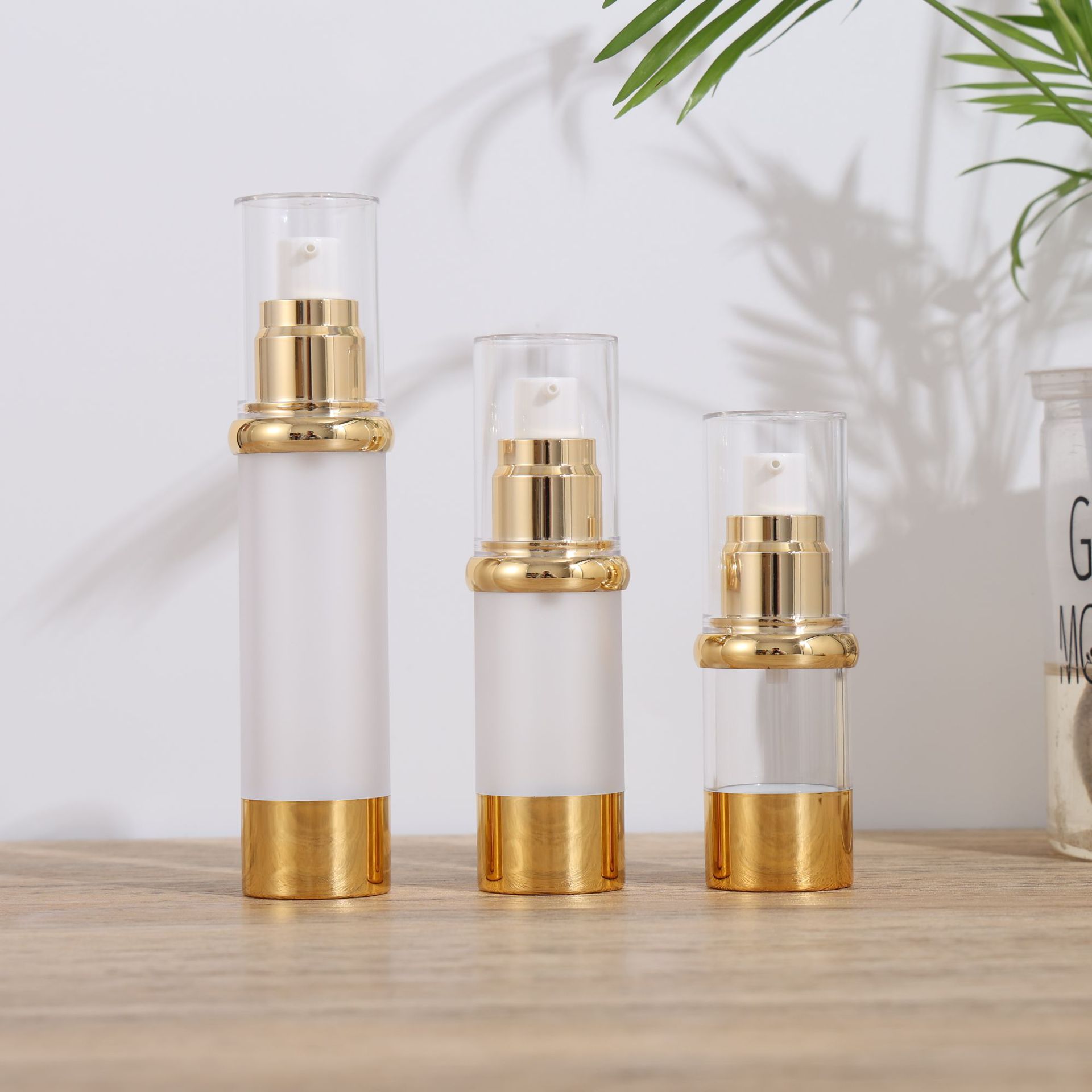 新款15ml30ml50ml塑料透明真空瓶 乳液按压瓶 精华液分装瓶