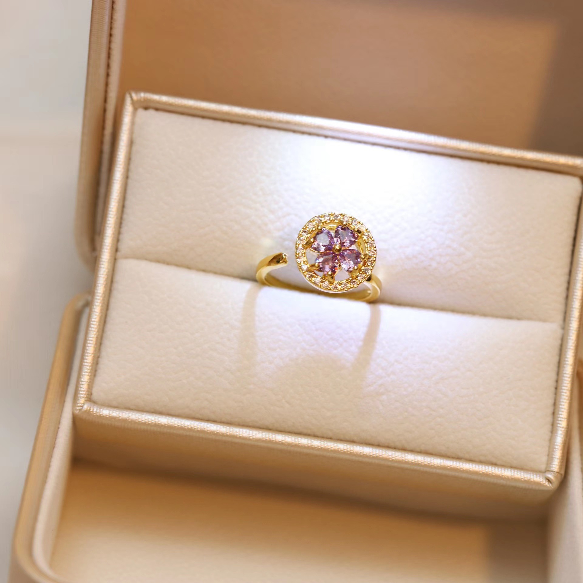 445ed2425b2b648a791cd0ab3b9a94