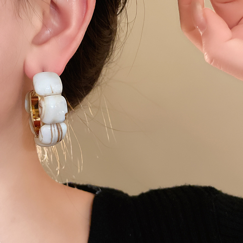 23g Weight 925 Sterling Silver Ear Needle Material Earrings Classification 1 Pair Quantity Daily, Street Occasion Resin Material Geometric Pattern All Seasons Season Women's Gender Plating Design Simple Style Style 1 Pair Simple Style Geometric Plating Resin Earrings 5
