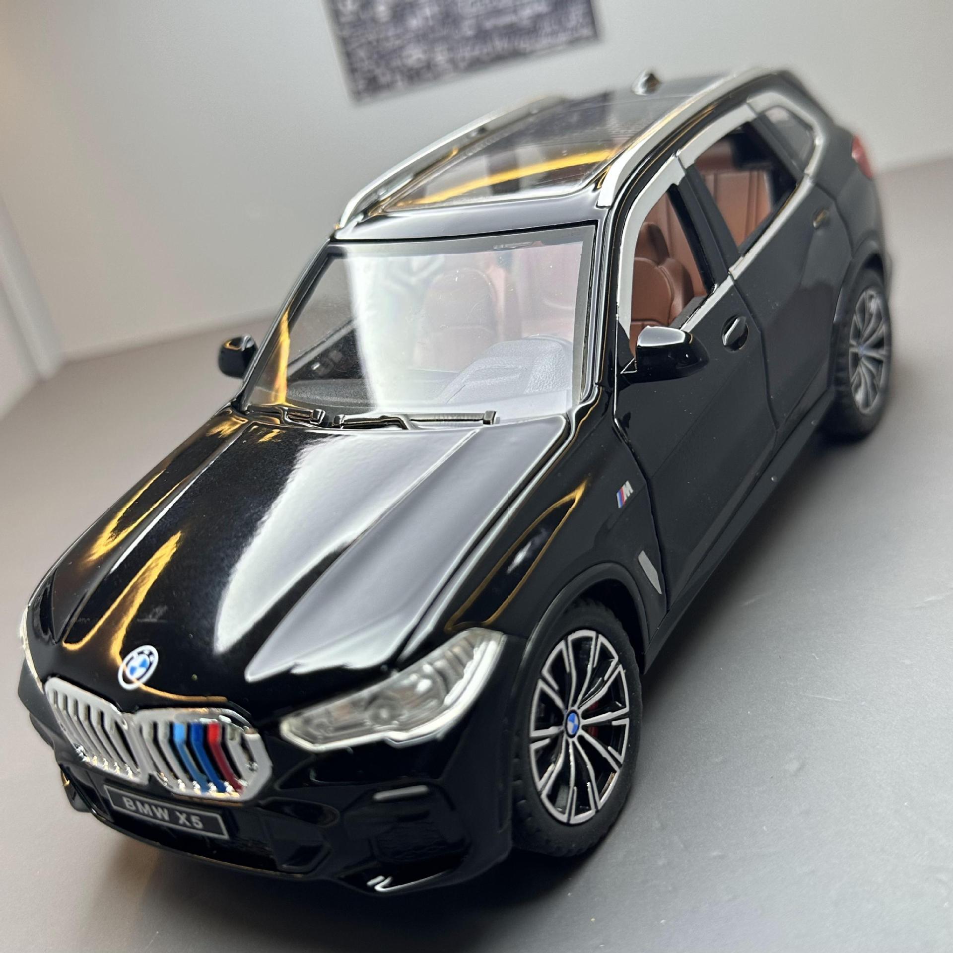 Modelo de coche de aleación XinAo 1: 24 Baoma X5 Tire hacia atrás el sonido y la luz off-road vehículo 6 Puerta Abierta modelo de coche de juguete colección de decoración