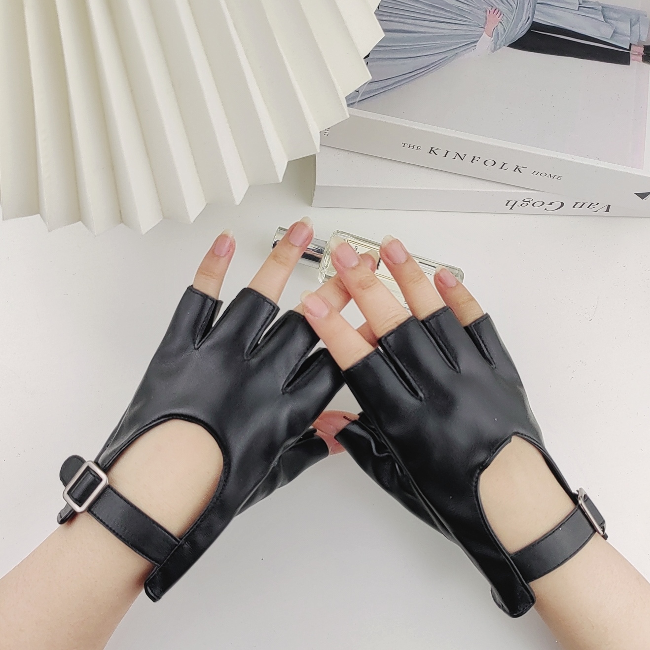 Fashion women's fingerless leather gloves Cospaly nightclub pole…