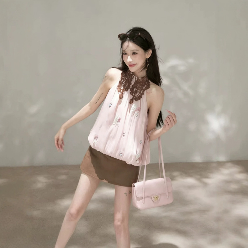 Pitao Original "Glass Flower Vine" Halter Neck Sleeveless Tank Top with Square Buckle Belt and Pure Cotton Shorts Set for Women Pitao Original "Glass Flower Vine" Halter Neck Sleeveless Tank Top with Square Buckle Belt and Pure Cotton Shorts Set for Women