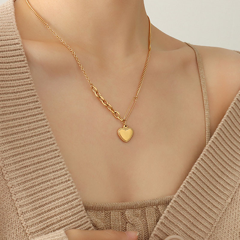 Real Gold Plated Plating Material Titanium Steel Pendant Material Titanium Steel Inlay Material Vacuum Plating PVD Coated Real Gold Plated 18K Gold Heart Shape 304 Stainless Steel Simple Style Waterproof Non Tarnish Titanium Steel Pendant Necklace