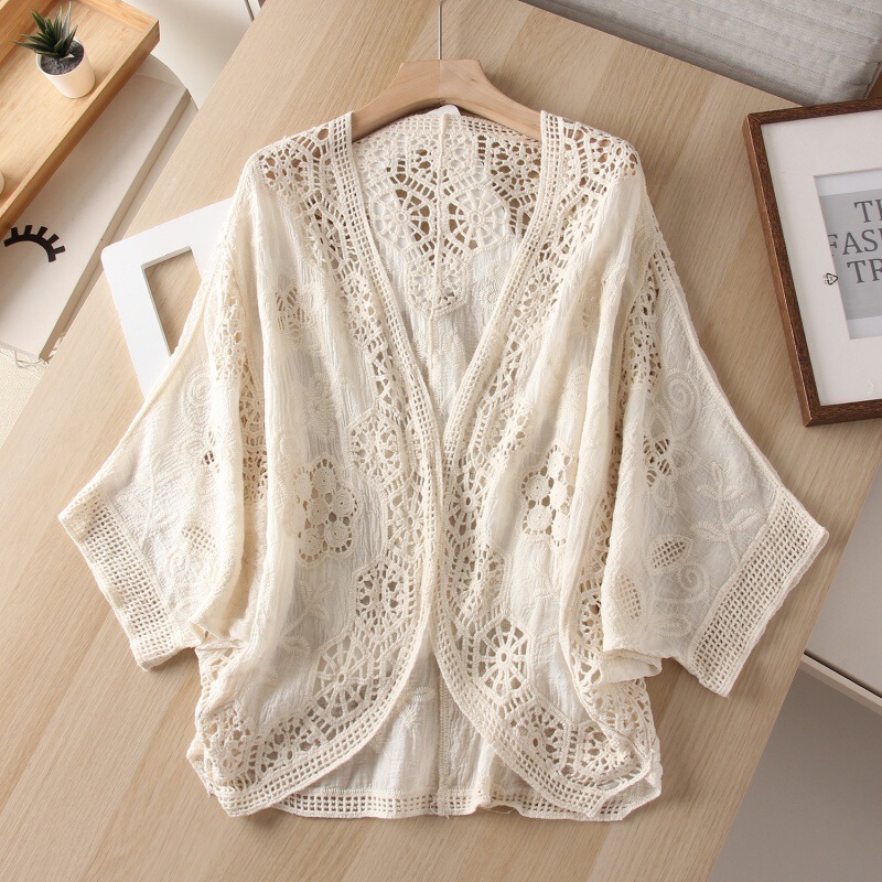 Retro Versatile Cut Out Crochet Cotton Lace Shirt 2025 New Autumn Loose Elegant Cardigan Embroidered Outer Top
