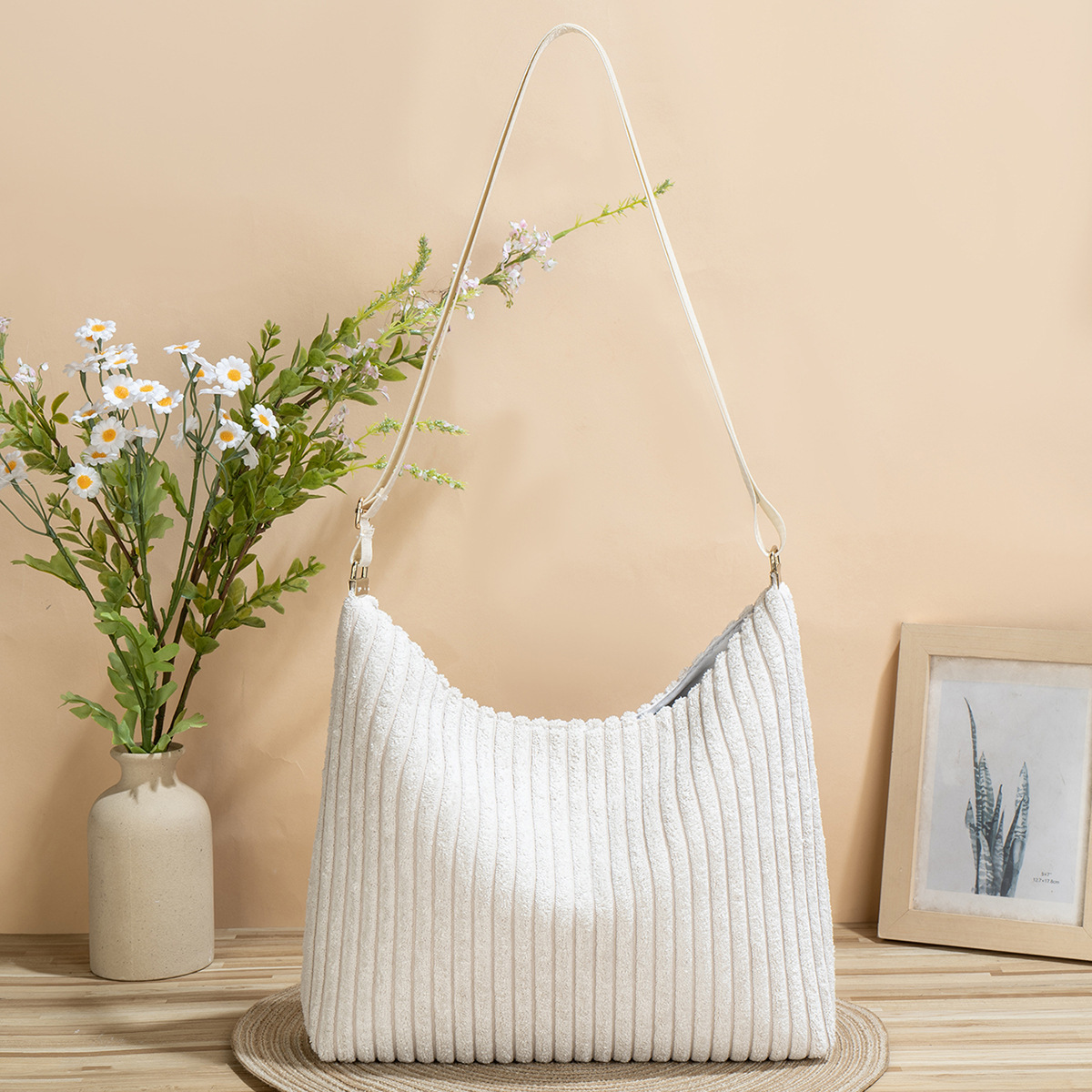 2025 nuevo bolso de lana transfronterizo de gran capacidad de mujer, mochila de hombro de otoño y invierno, alta calidad, ligera y versátil para viajar