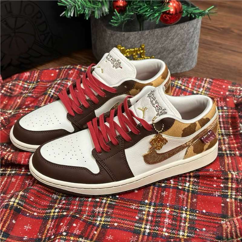 Pure Original AJ1 Horse Year Striped Suit New Year Christmas Casual Versatile Red Sneakers for Men and Women Couples Jordan 1 Basketball Shoes Pure Original AJ1 Horse Year Striped Suit New Year Christmas Casual Versatile Red Sneakers for Men and Women Couples Jordan 1 Basketball Shoes