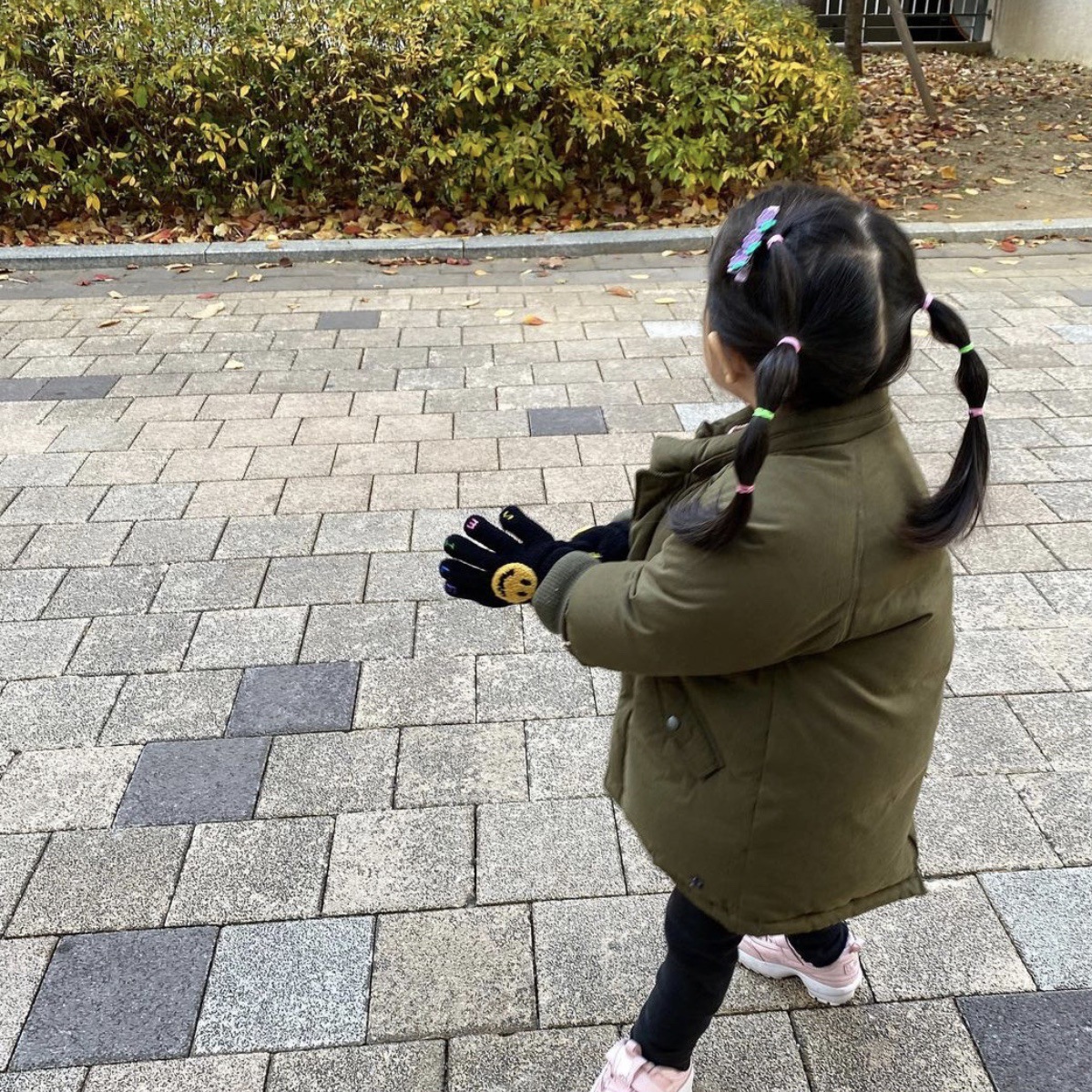 Kid's Cute Sweet Smiley Face Gloves 1 Pair display picture 5