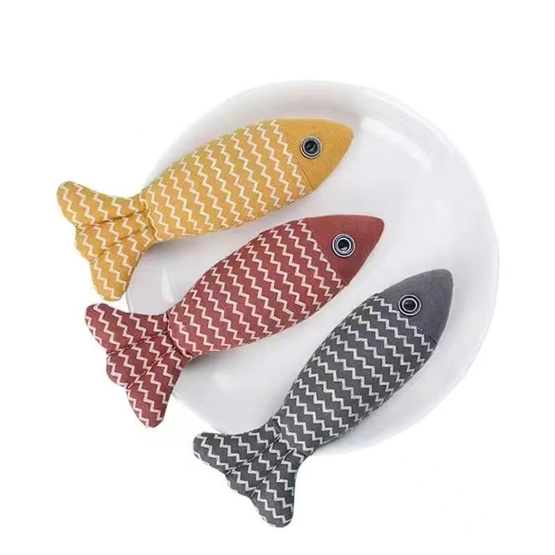 新商品の猫のおもちゃの麻のミントのぬいぐるみのシミュレーション魚は枕を抱いて猫の棒をからかうことに耐えます。|undefined
