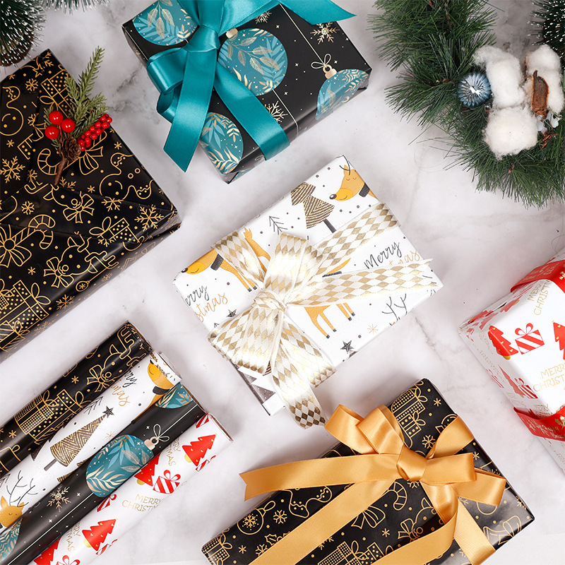Papel de regalo navideño clásico y popular de gran tamaño con diseño de dibujos animados y temática navideña para envolver regalos.