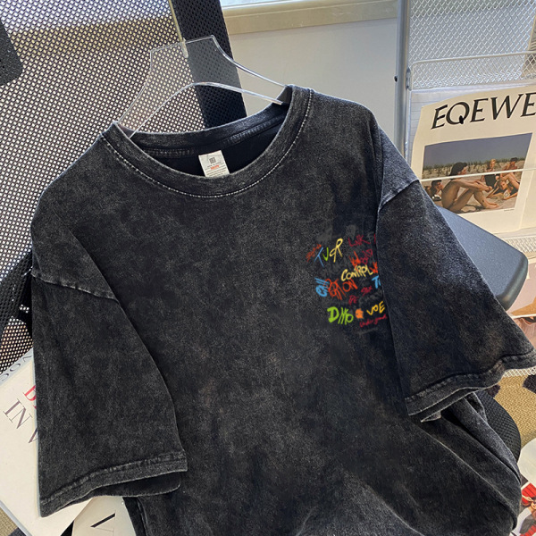 Black summer fashionable trend retro T-shirt for men and women