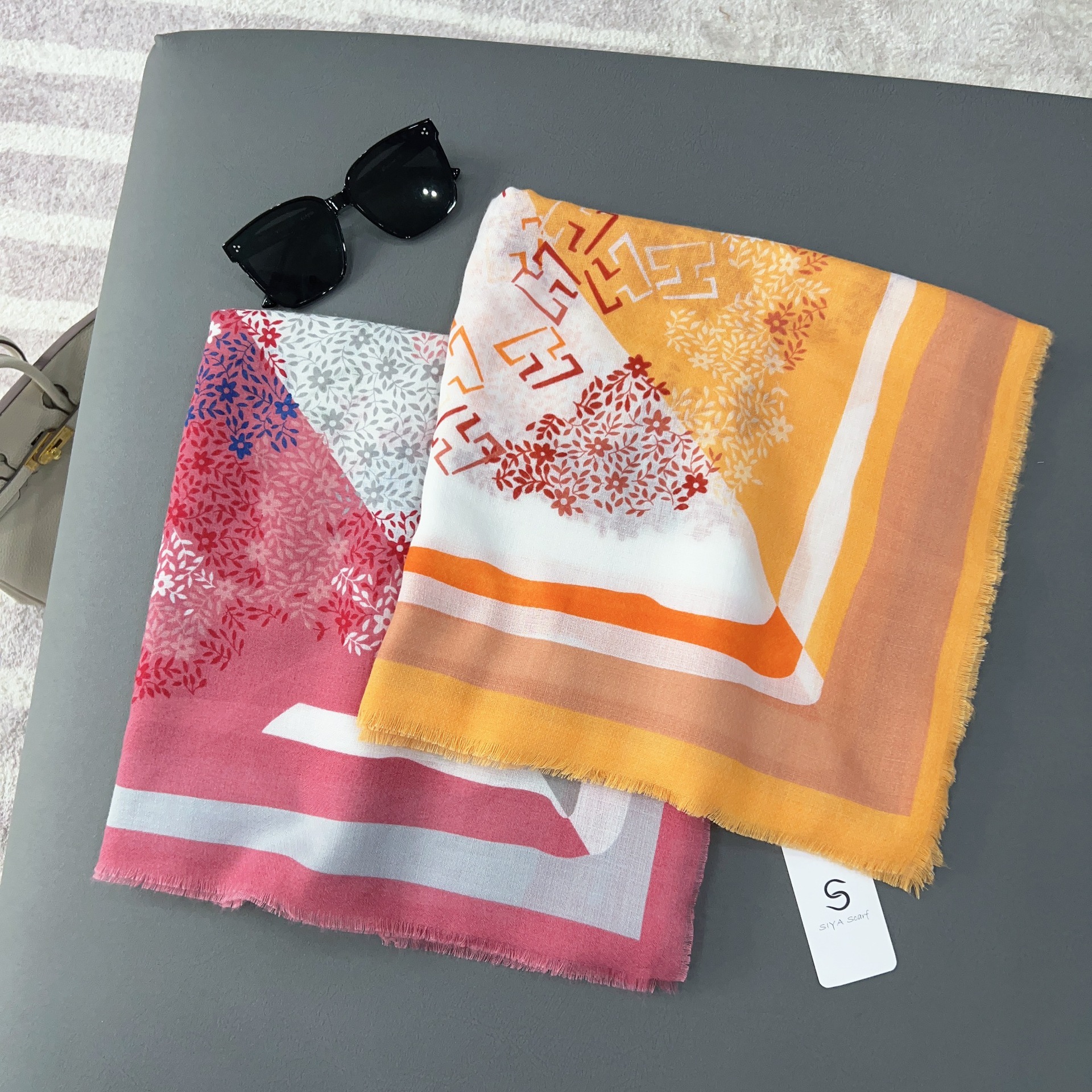 Bufanda grande con estampado de letras H de nuevo estilo 2024, chal moderno y de alta gama, perfecto como regalo navideño para mujeres.