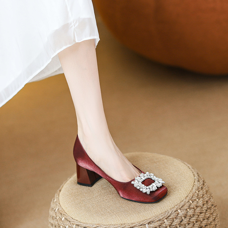 Xiuhe Wedding Shoes New Chinese Style Cheongsam Red High Heels Women's 2025 Spring and Autum Shallow Mouth Square Diamond Mary Jane Shoes