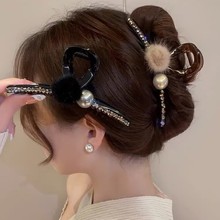 秋冬貂绒水钻抓夹女2025新款高级感发夹大号后脑勺鲨鱼夹盘发发饰