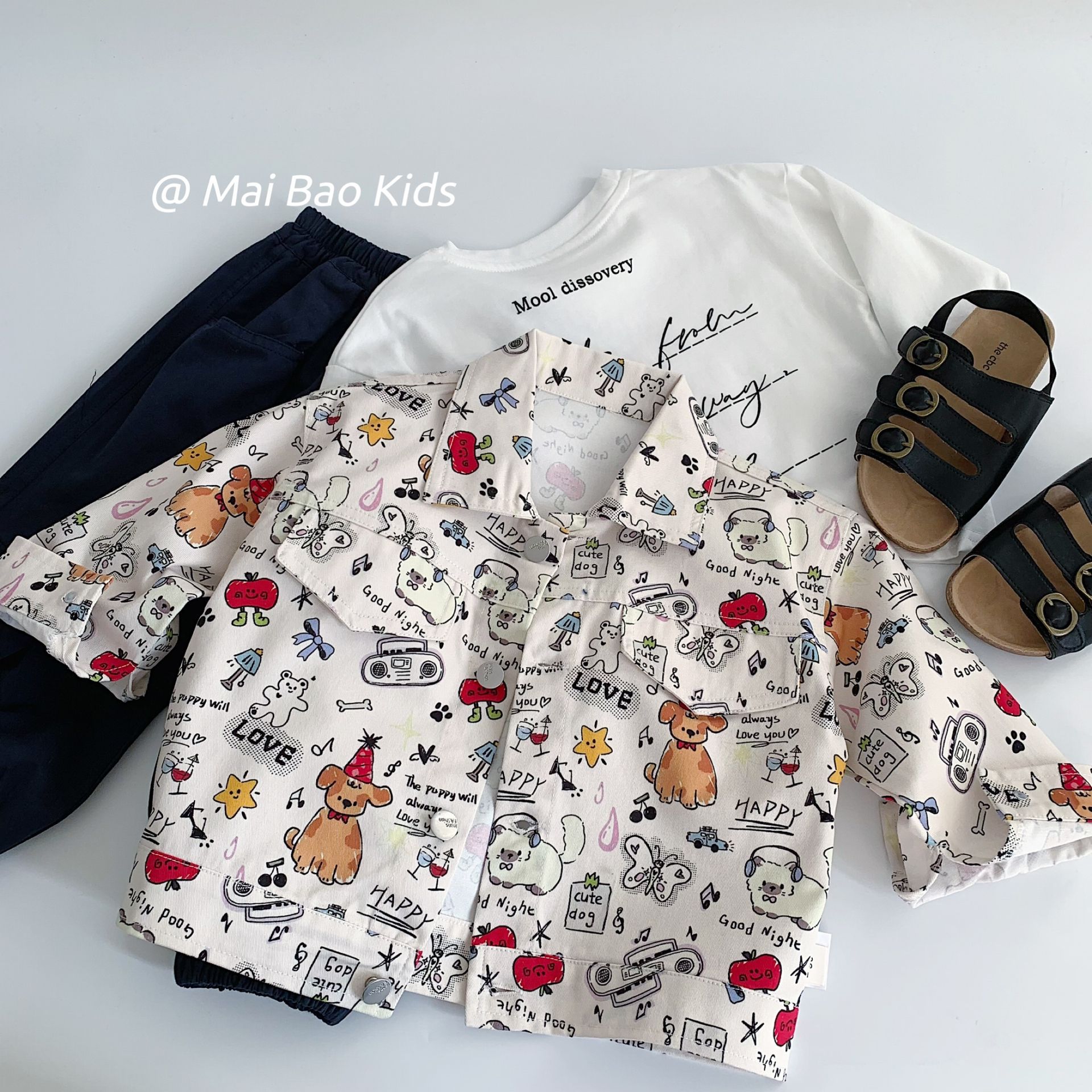 Bebé de otoño 2025 nuevo estilo coreano camisas de niños de estilo de otoño lindas camisas de dibujos animados para hombres y mujeres camisas de aire extranjero