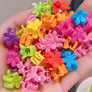 �r�Ѓ�ͯС�l�AСץ�A��߅�A����ɐ��^��Ů�l�A�l���Ʒ���l