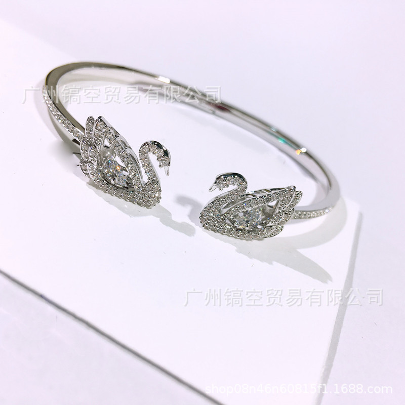 Shijia 高バージョンの鼓動ハート白鳥ブレスレット女性のためのライト高級シンプルなスマートグースブレスレットギフトメーカーのドロップシッピング|undefined