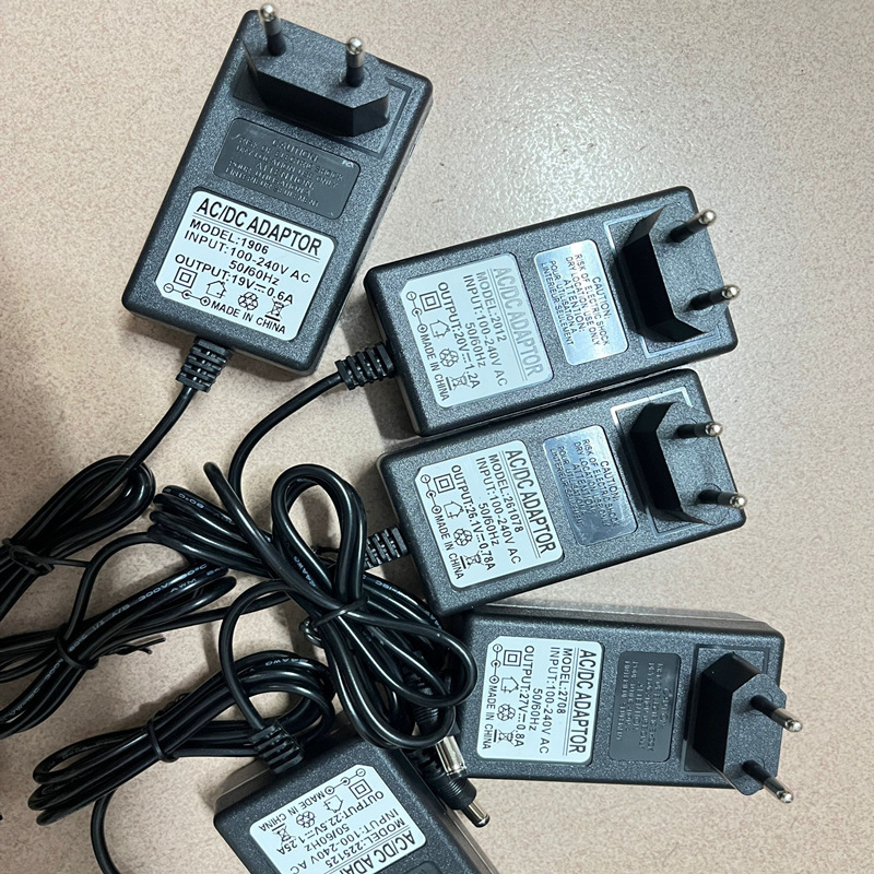 Supply power adapter charging Supply power adapter charging