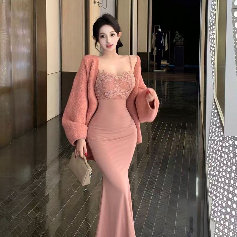 Fashionable Hot Girl Slim-Fit Bodycon Dress with Unique Design, Pure and Sexy Lace Patchwork Strap Dress for Women