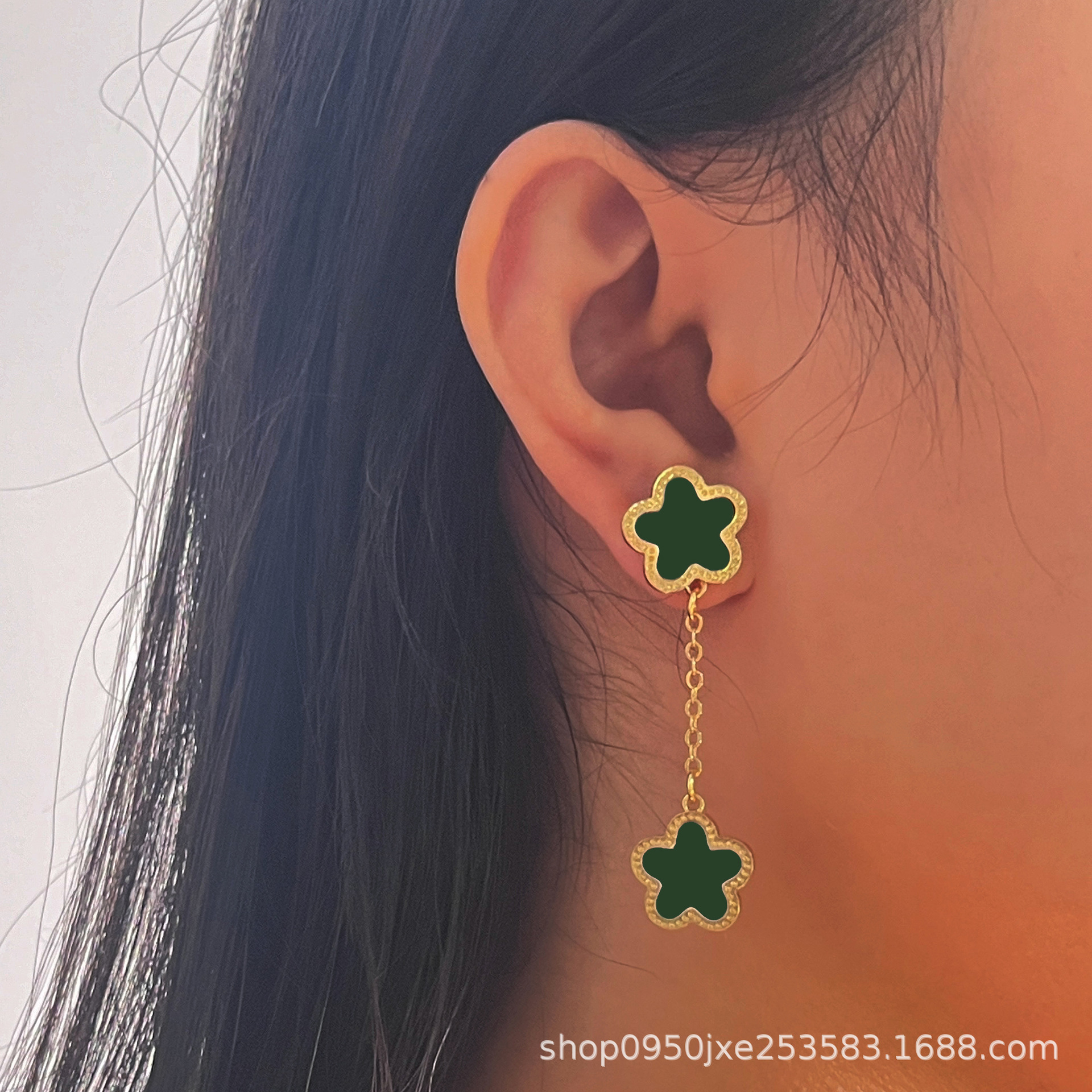 챙이 넓은 매화 2 섹션 귀걸이 다크 그린