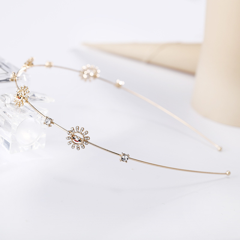 Nueva moda coreana Diamante estrella de mar Diadema Accesorios de diadema de aleación de diamantes de imitación Joyería para el cabello simple Suministro de boutique